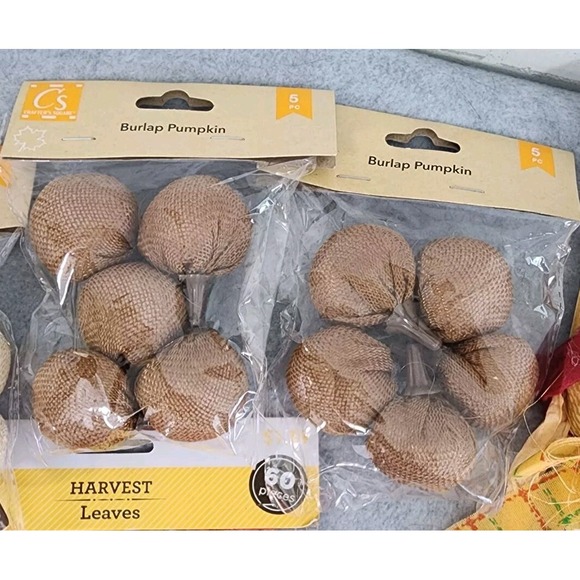 Fall Craft Lot Leaves Fabric Pumpkins Ribbon Scarecrow Picks‎ Cupcake Picks - Picture 5 of 10